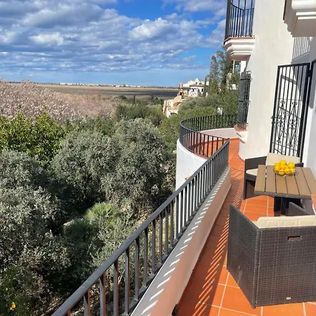 Lejlighed - 2 Bedrooms - Kitchen - Shared Pool - View