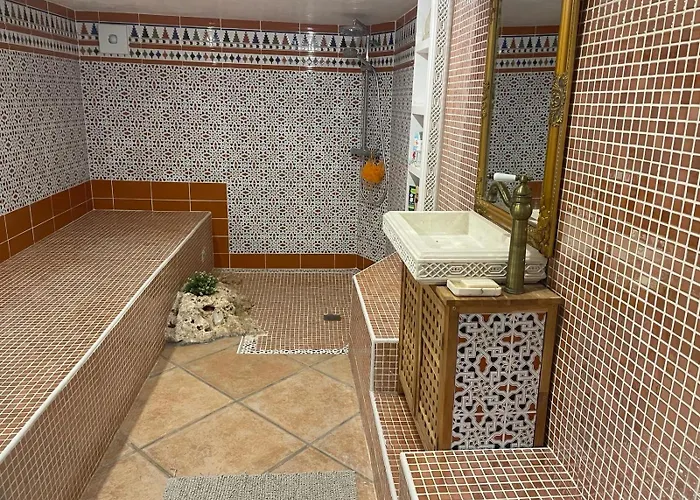 - 2 Bedrooms - Kitchen - Shared Pool - View